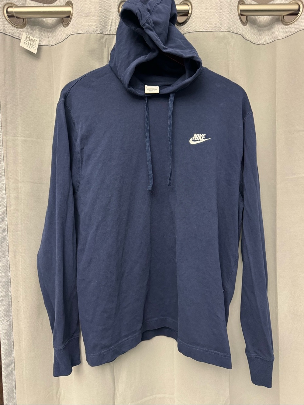 Nike Men's Navy Long-Sleeve Hooded Shirt Medium
